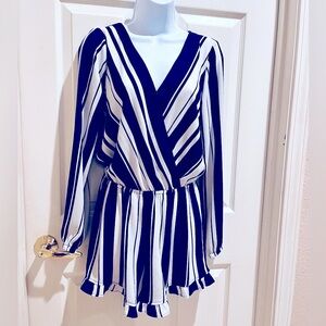 🟣 Navy striped romper